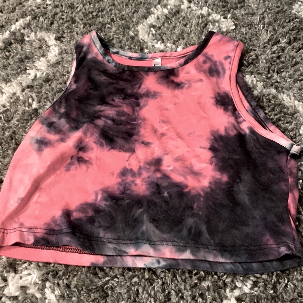 5 style hot-pink and black tie-dye crop-top tank top